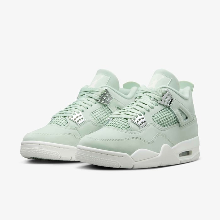 Air Jordan 4 Retro — Abundance — front three quarter pair