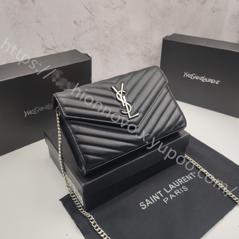 Chevron Quilted Chain Shoulder Bag in Black / Silver-tone Hardware, supplier source view, full product reference view