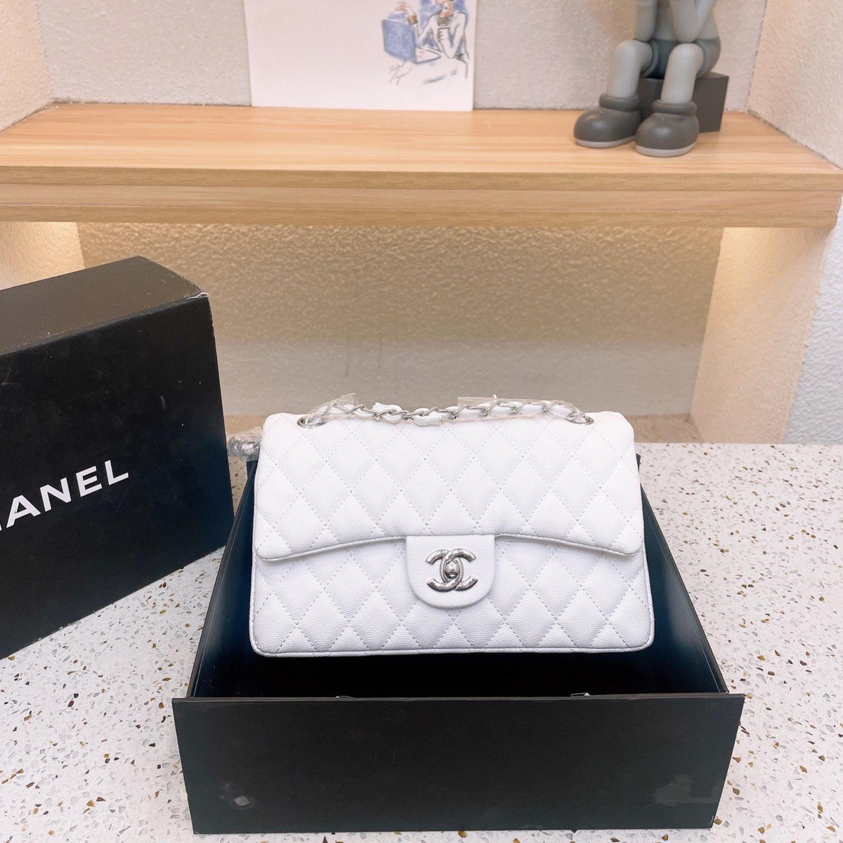 Grained Diamond Quilted Chain Flap Shoulder Bag in White, supplier source view