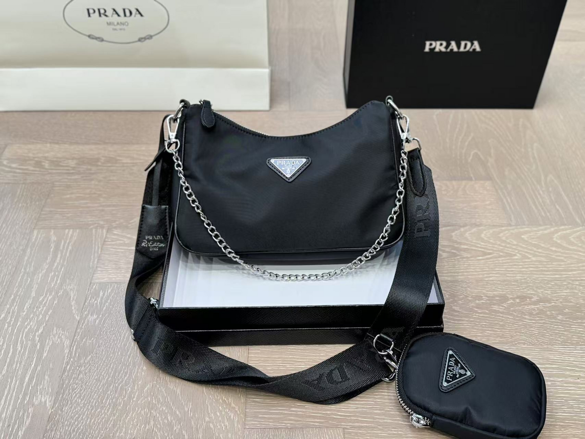 Chain Shoulder Bag in Black, supplier source view, full product reference view