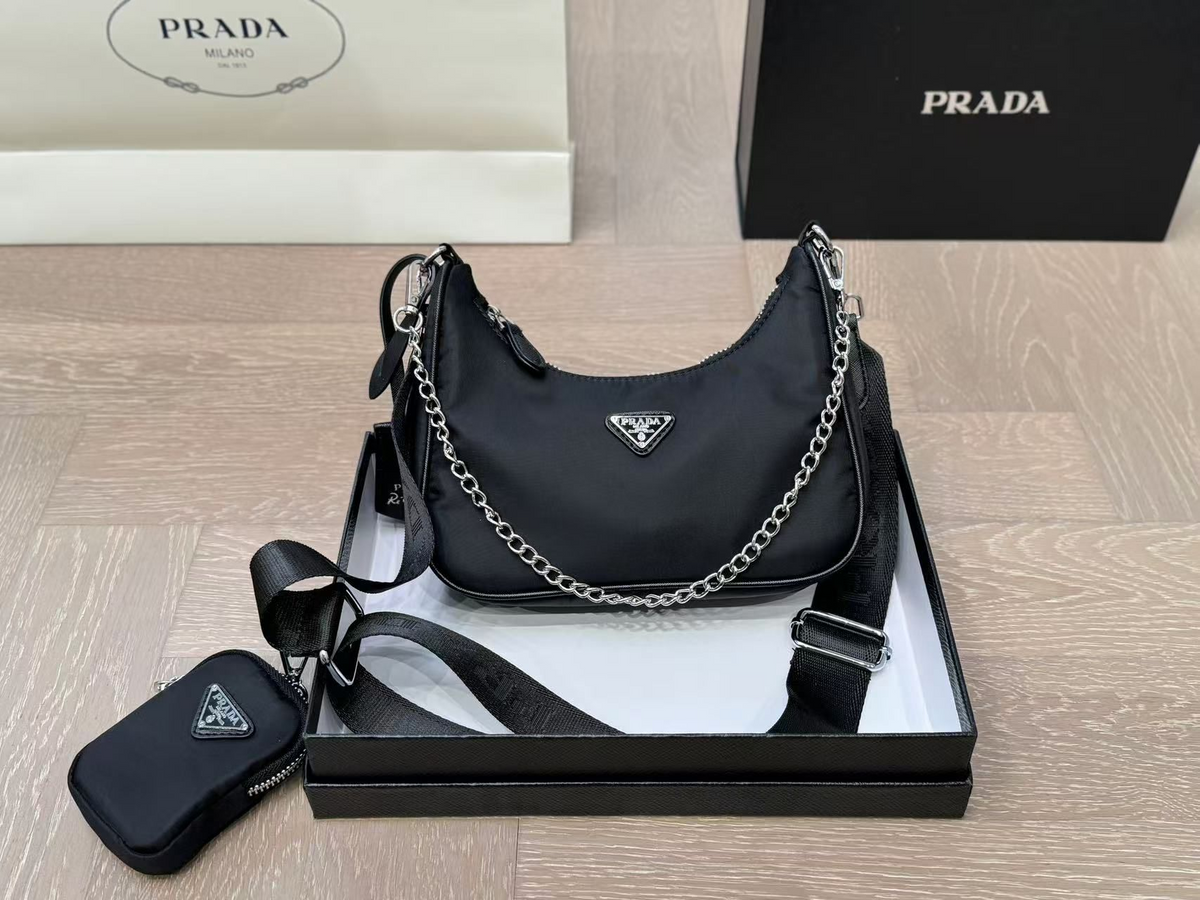Chain Shoulder Bag in Black, supplier source view