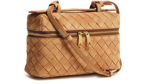 Bottega Veneta Bang Bang vanity case in Amber-Gold — view 2