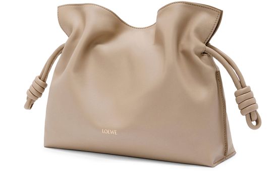 Loewe Medium Flamenco clutch in nappa calfskin in Sand — view 2