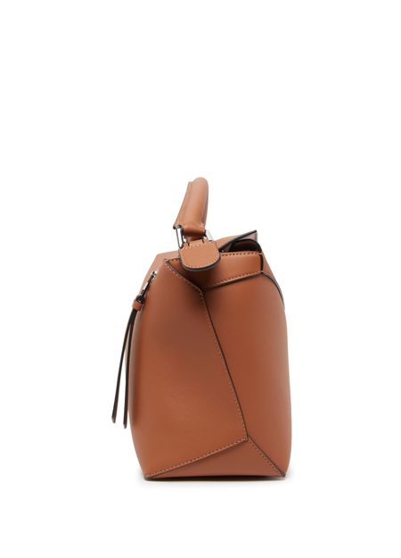 Loewe Medium Puzzle Edge bag in classic calfskin in Tan — view 4