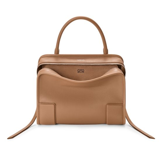 Loewe Amazona 180 medium bag in soft calfskin — Mocha