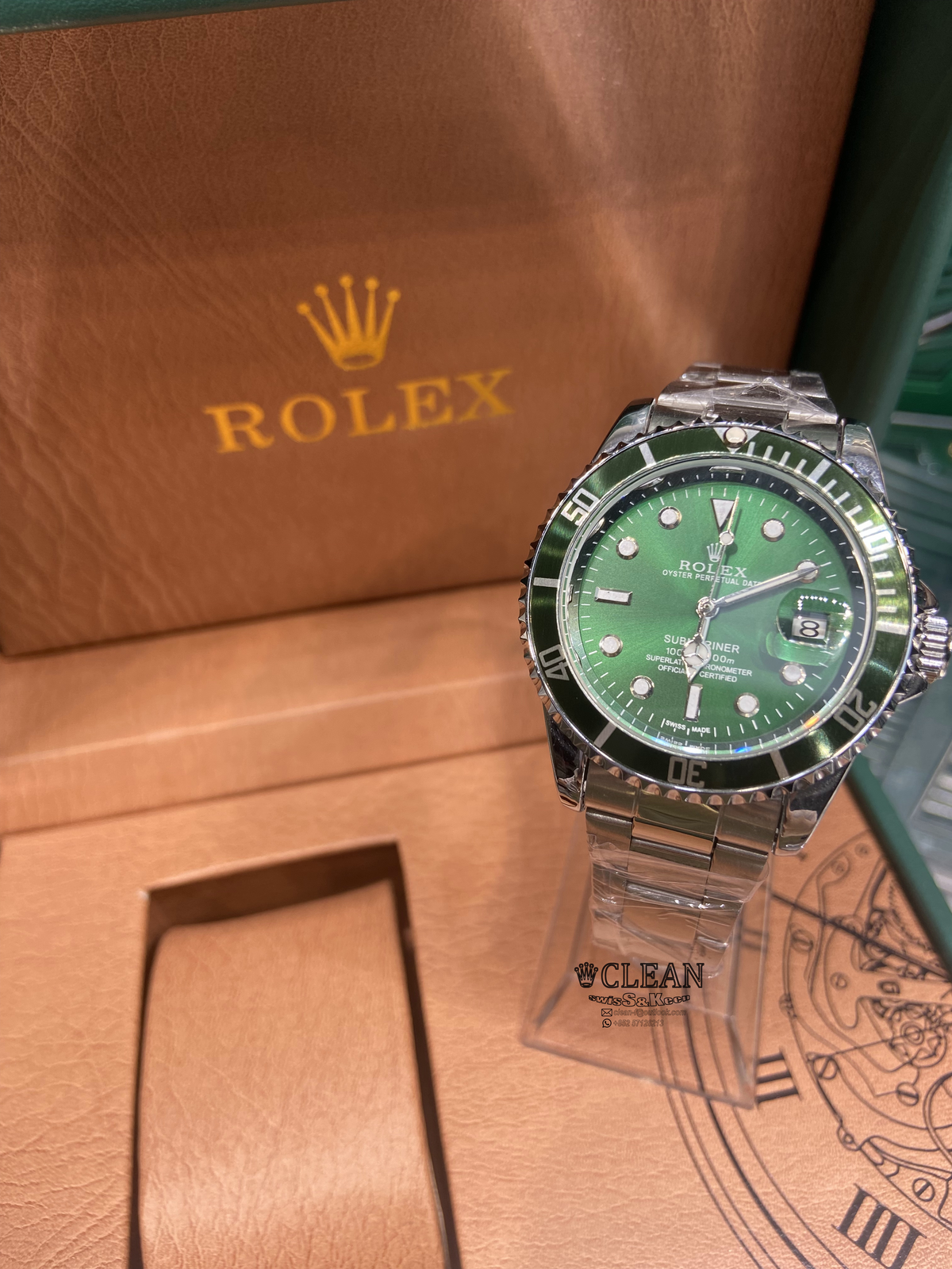 Rolex Submariner Green Dial Oyster Bracelet, view 1