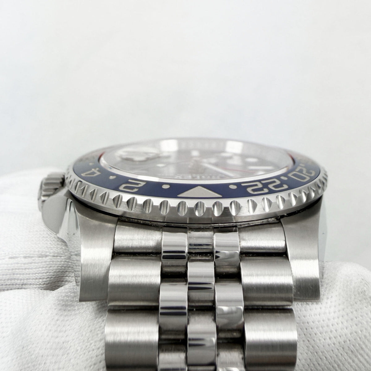 Rolex GMT-Master II Black Dial Red Blue Bezel Jubilee Bracelet, view 5
