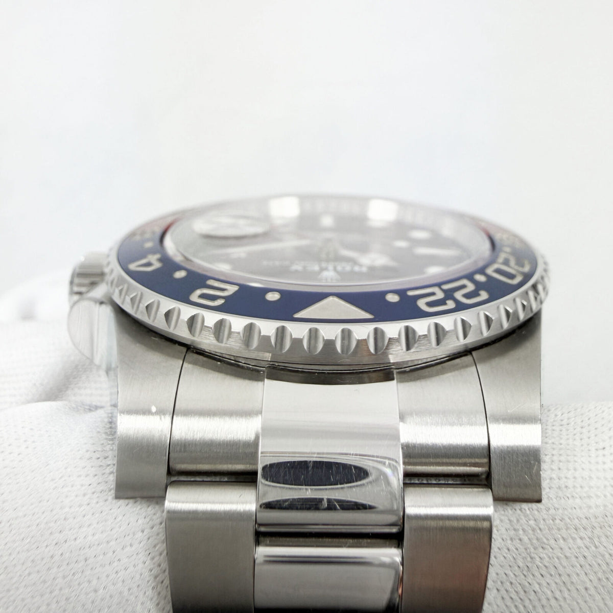 Rolex GMT-Master II Black Dial Red Blue Bezel Oyster Bracelet, view 5